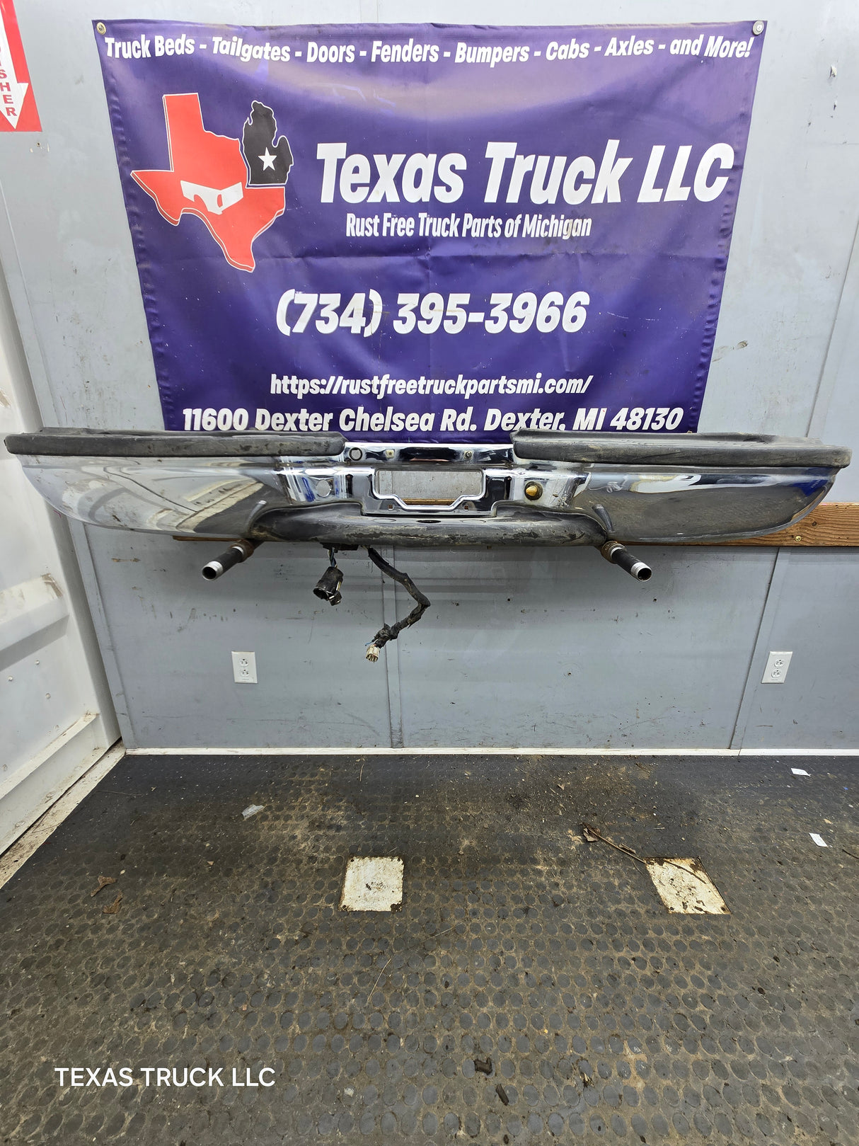 1999-2007 Ford Super Duty F250 F350 F450 F550 Rear Bumper