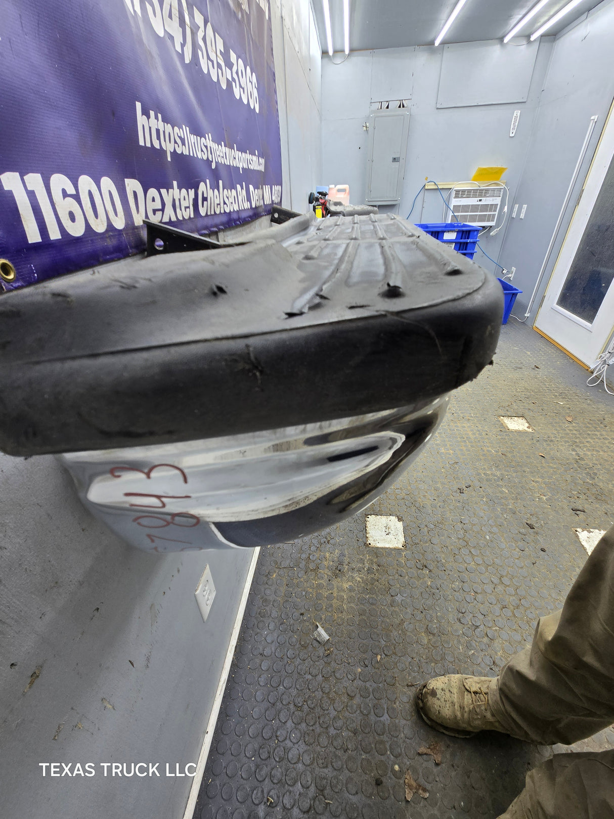 1999-2007 Ford Super Duty F250 F350 F450 F550 Rear Bumper
