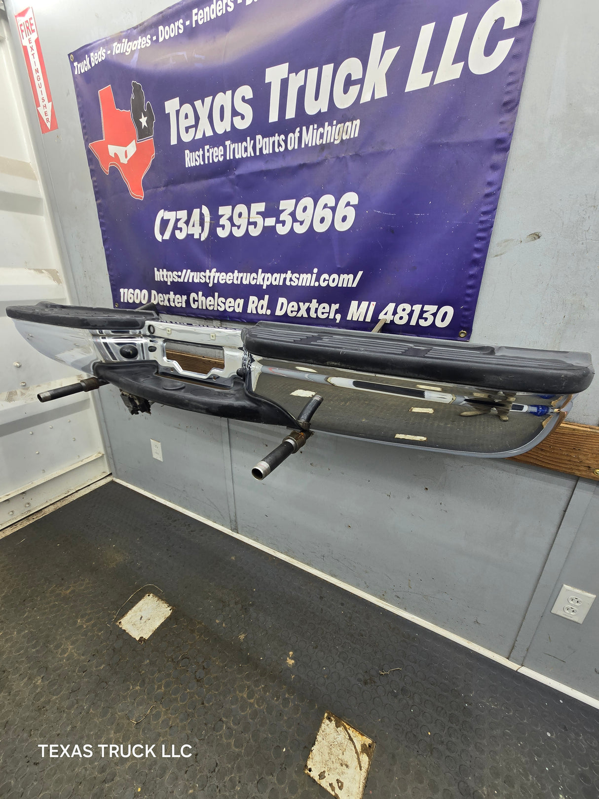 1999-2007 Ford Super Duty F250 F350 F450 F550 Rear Bumper