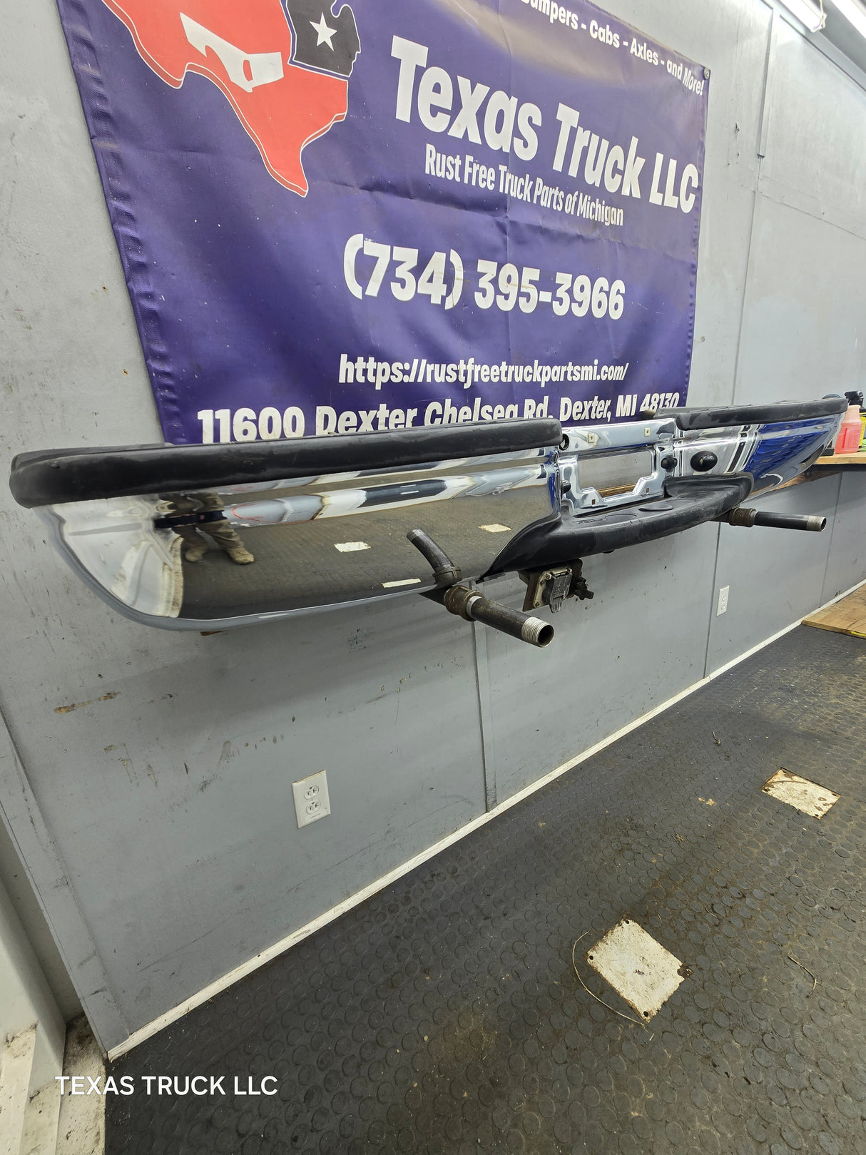 1999-2007 Ford Super Duty F250 F350 F450 F550 Rear Bumper