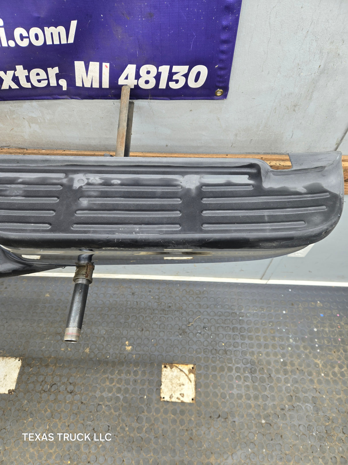 1999-2007 Ford Super Duty F250 F350 F450 F550 Rear Bumper