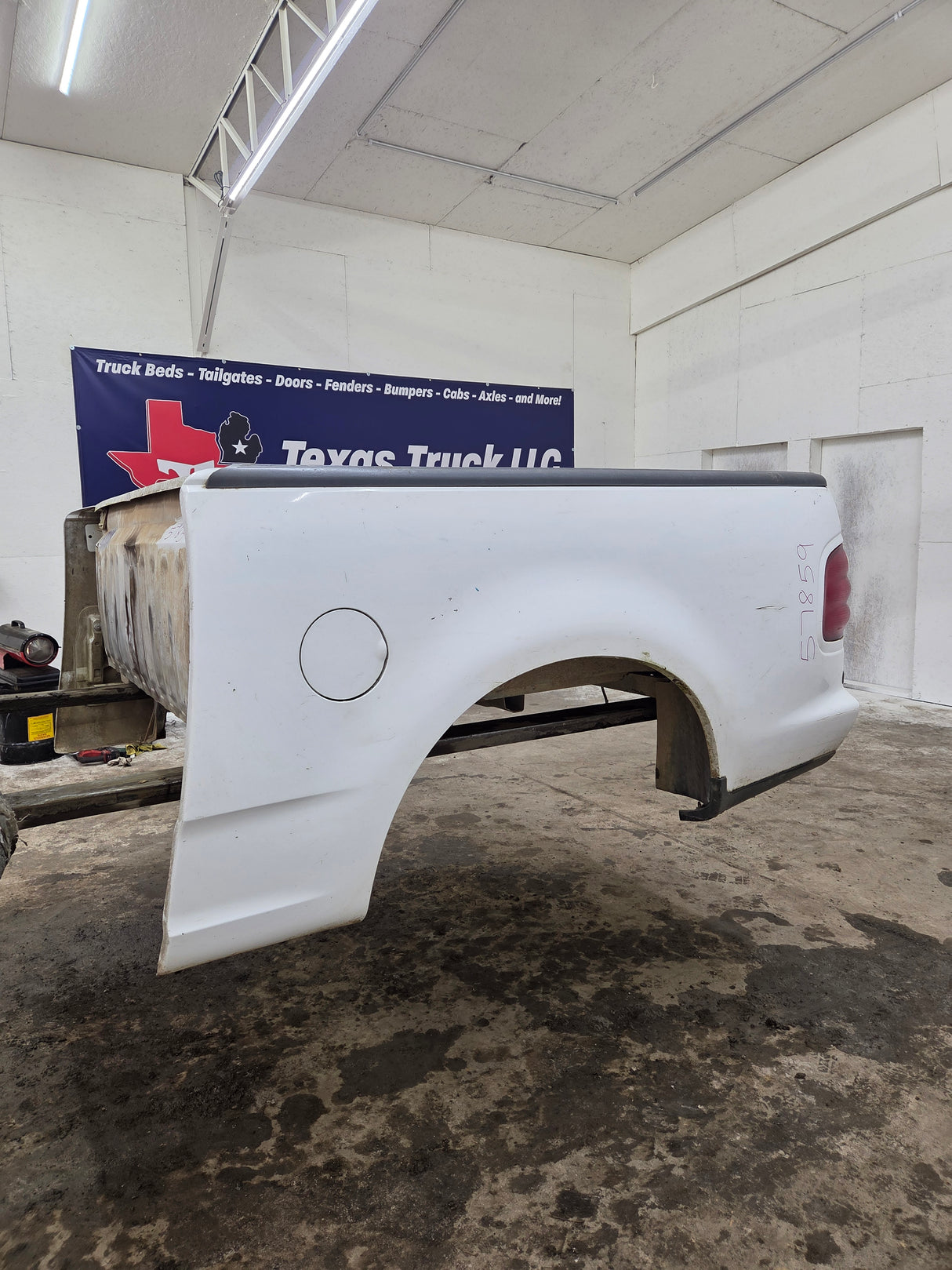 1997-2003 Ford F150 5' 6" Short Truck Bed