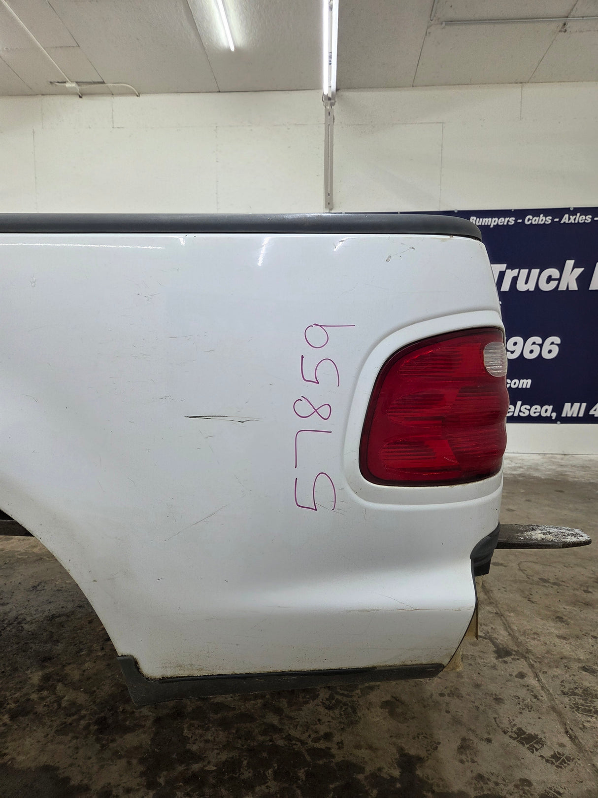 1997-2003 Ford F150 5' 6" Short Truck Bed