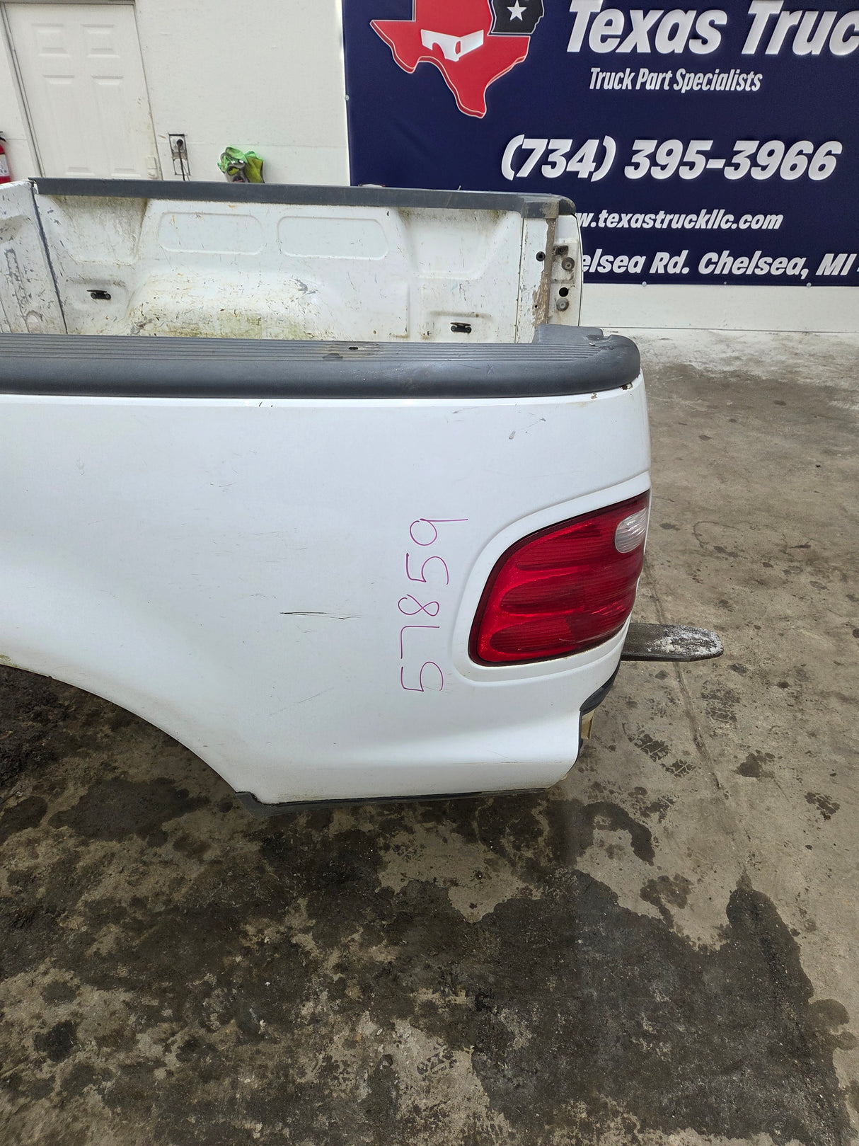 1997-2003 Ford F150 5' 6" Short Truck Bed
