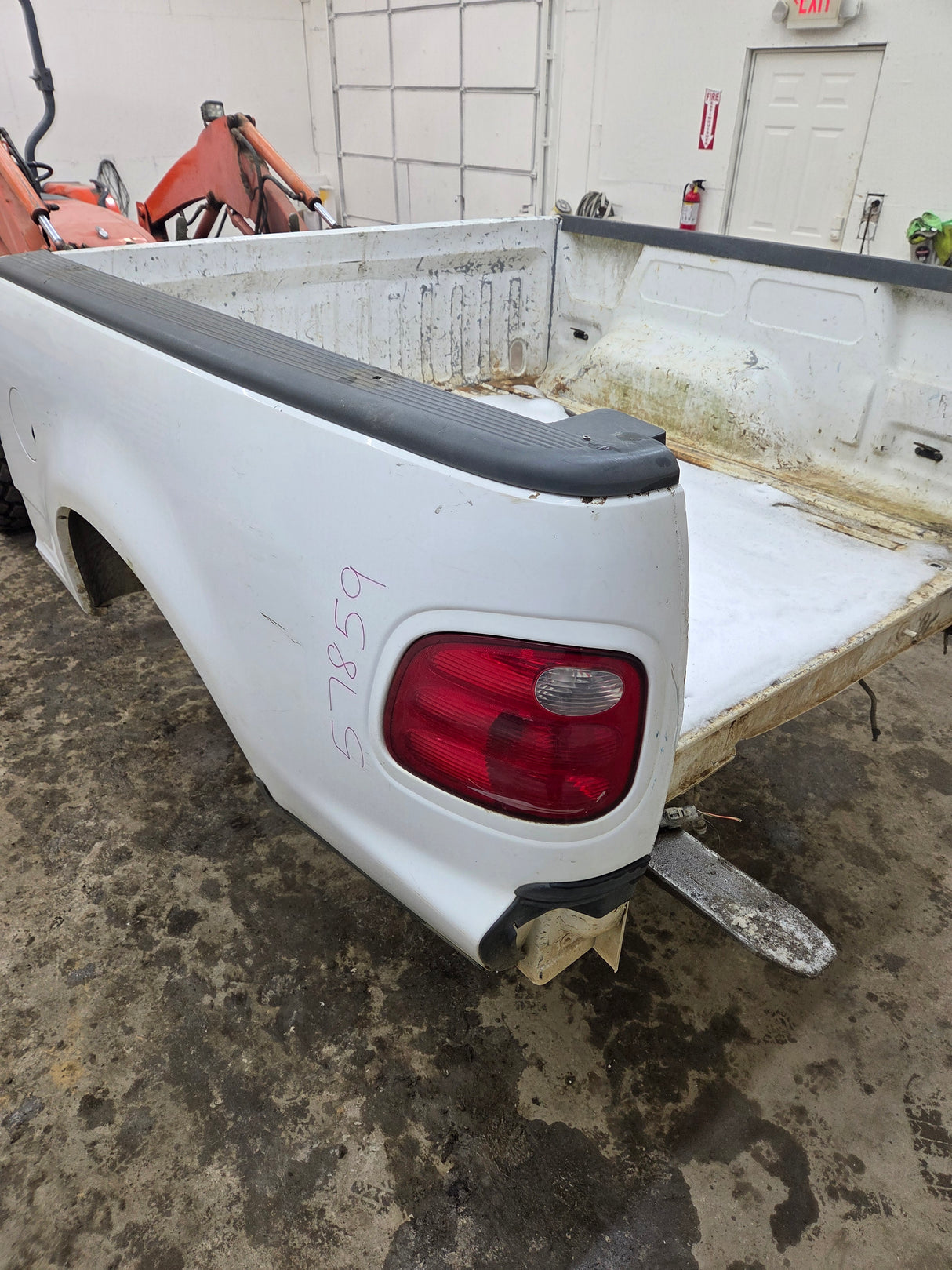 1997-2003 Ford F150 5' 6" Short Truck Bed