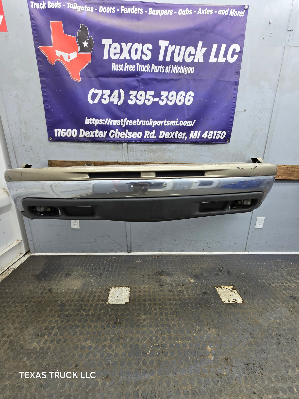 1999-2002 Chevrolet Silverado 1500 Front Bumper - Chrome