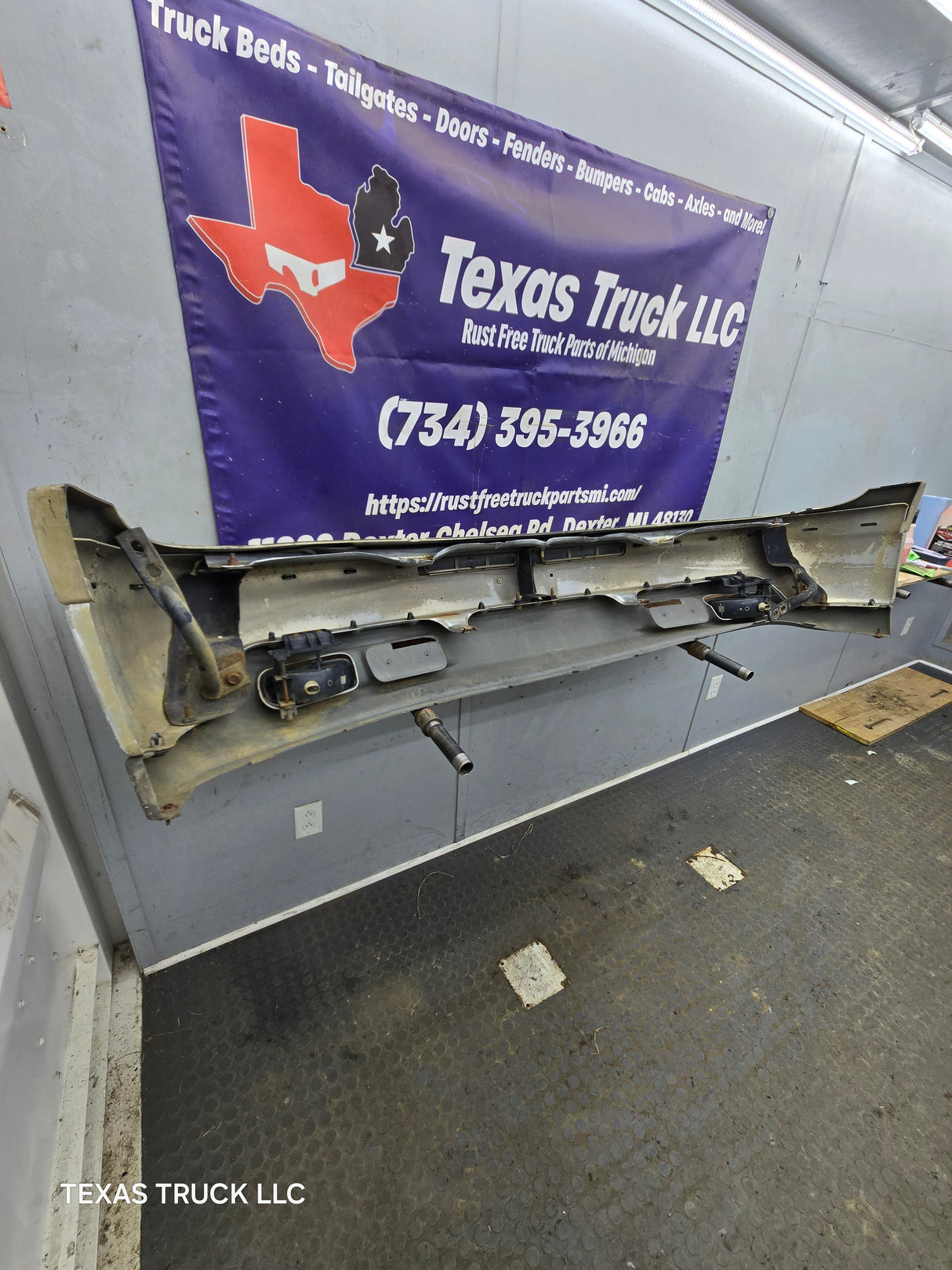 1999-2002 Chevrolet Silverado 1500 Front Bumper - Chrome
