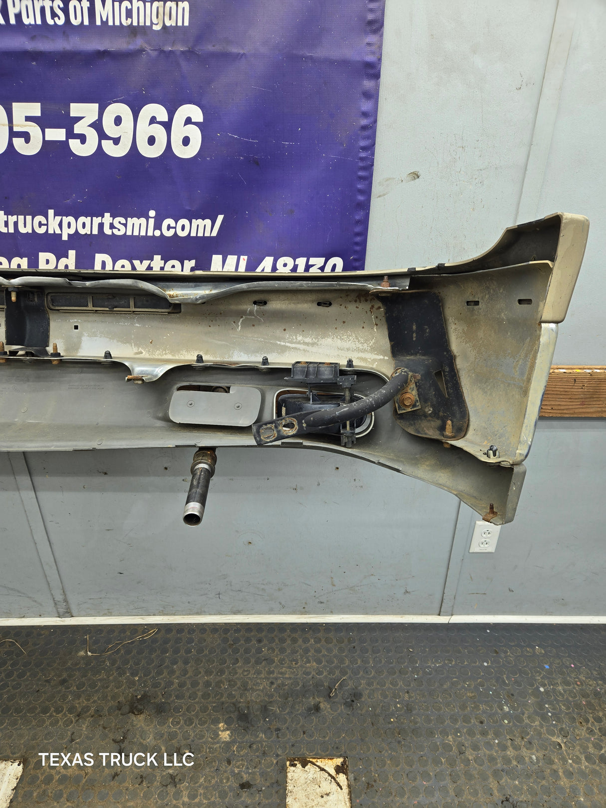 1999-2002 Chevrolet Silverado 1500 Front Bumper - Chrome