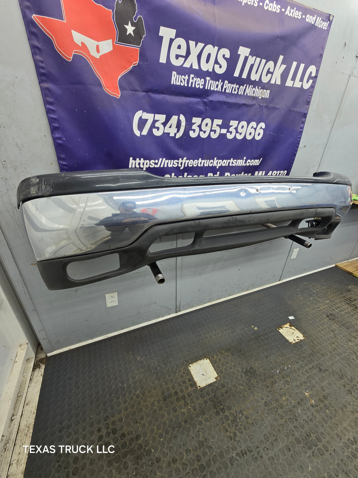1999-2006 GMC Sierra Yukon 1500 Front Bumper - Chrome