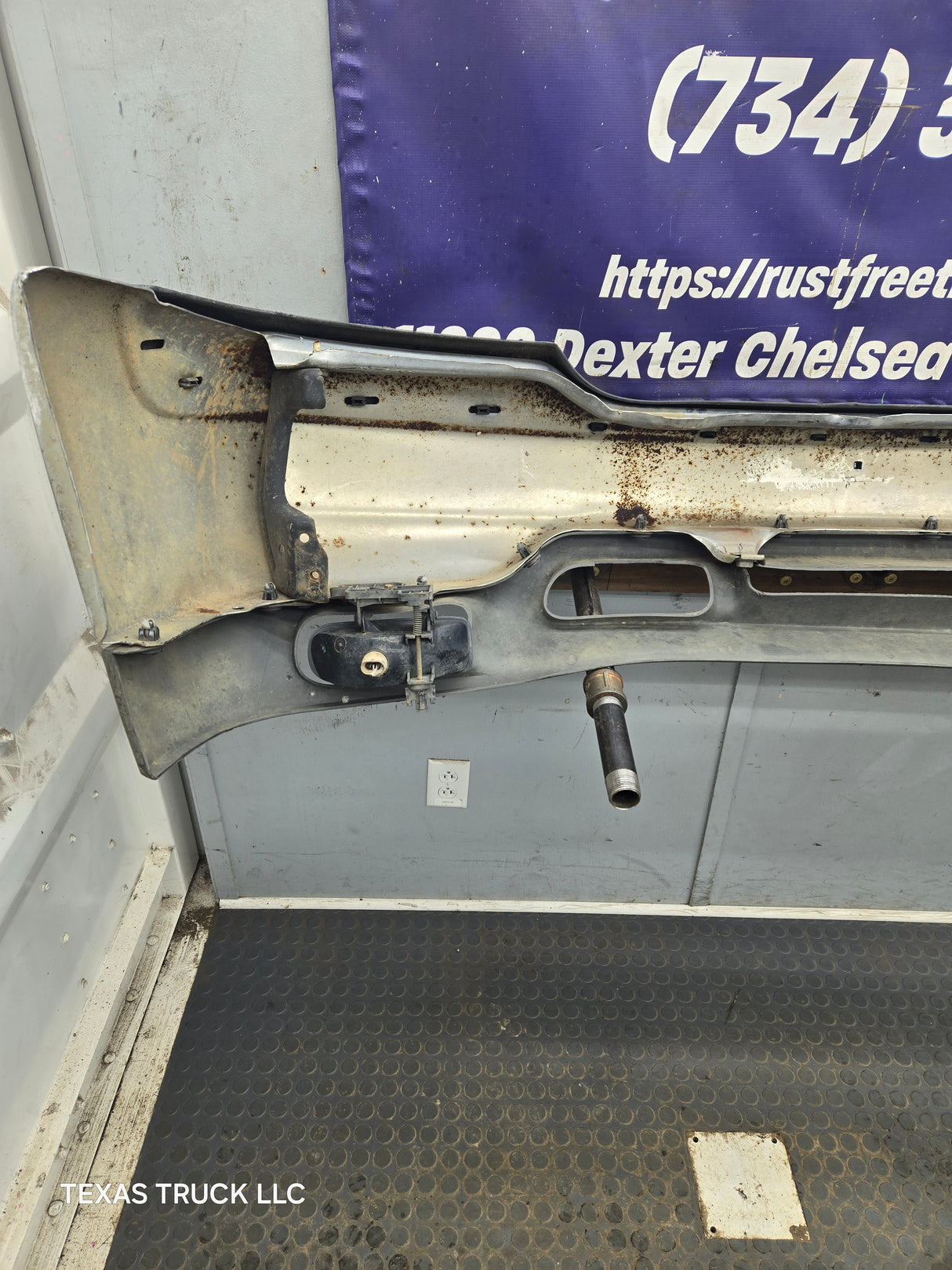 1999-2006 GMC Sierra Yukon 1500 Front Bumper - Chrome