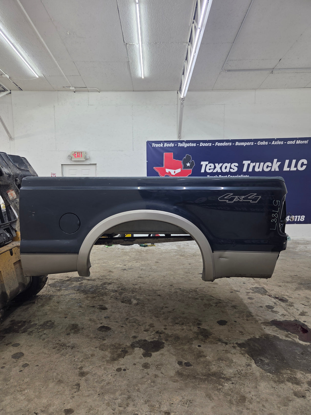 1999-2010 Ford Super Duty F250 F350 6' 9" Short Truck Bed
