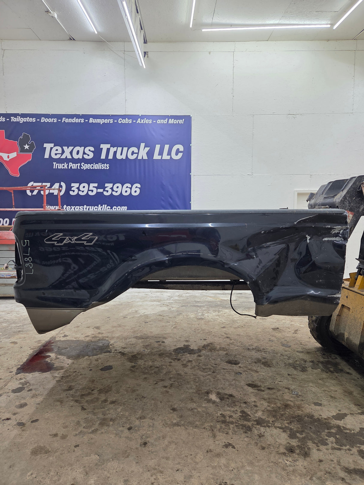 1999-2010 Ford Super Duty F250 F350 6' 9" Short Truck Bed