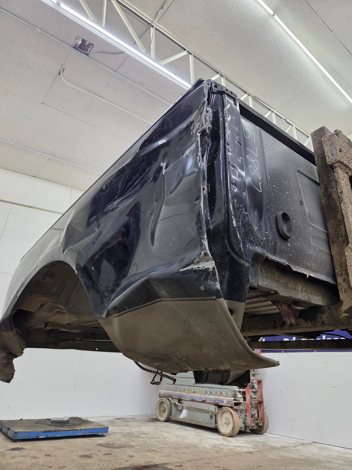 1999-2010 Ford Super Duty F250 F350 6' 9" Short Truck Bed