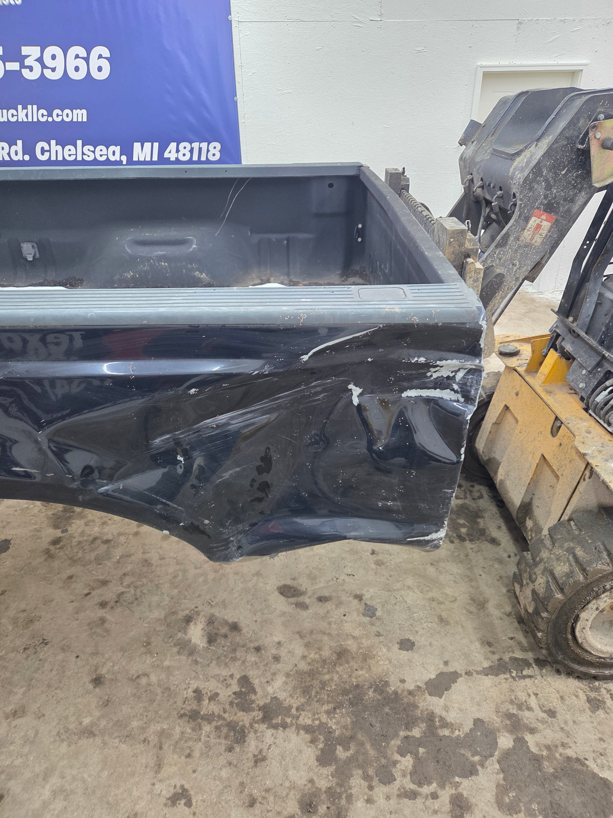 1999-2010 Ford Super Duty F250 F350 6' 9" Short Truck Bed