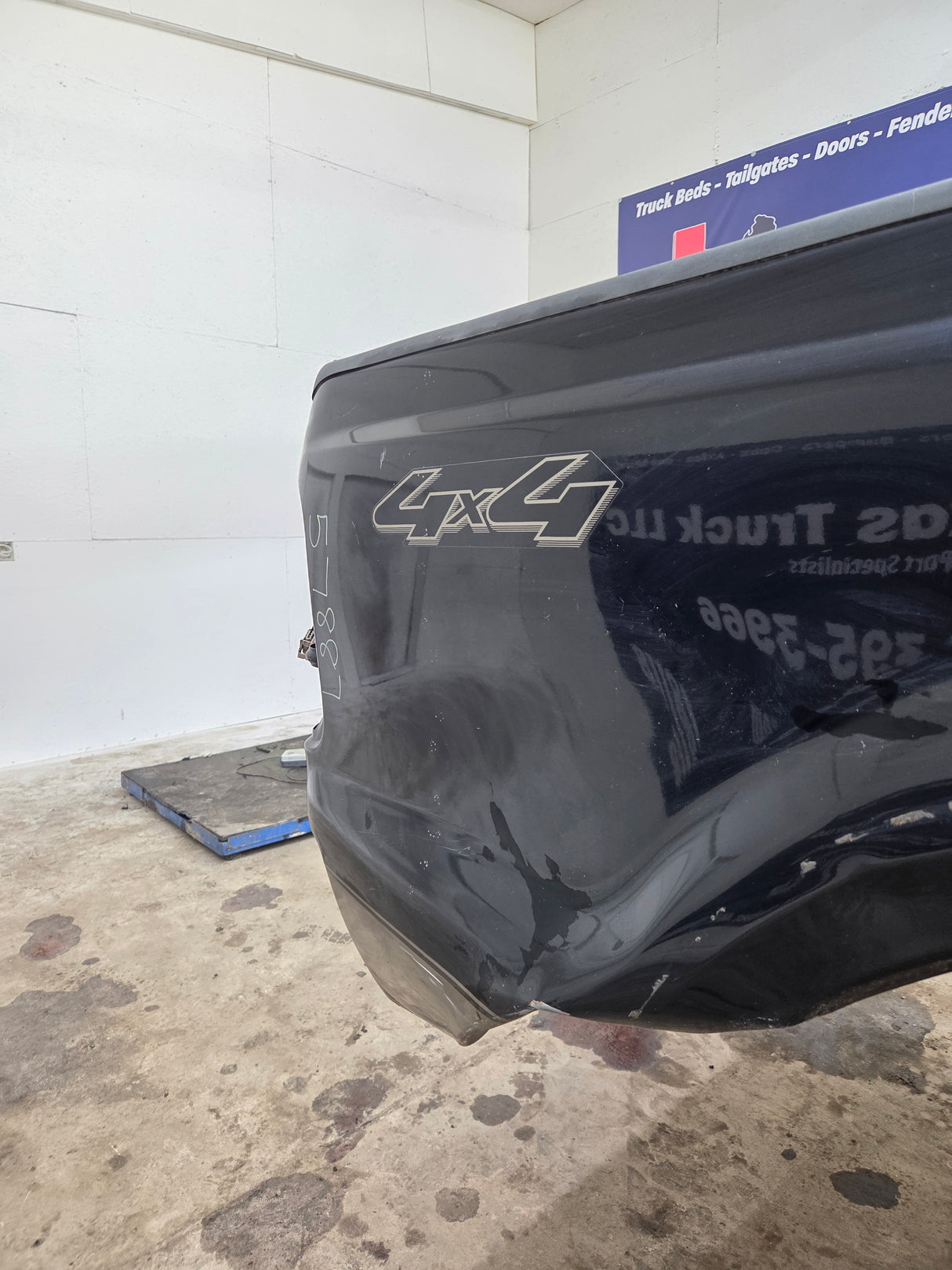 1999-2010 Ford Super Duty F250 F350 6' 9" Short Truck Bed
