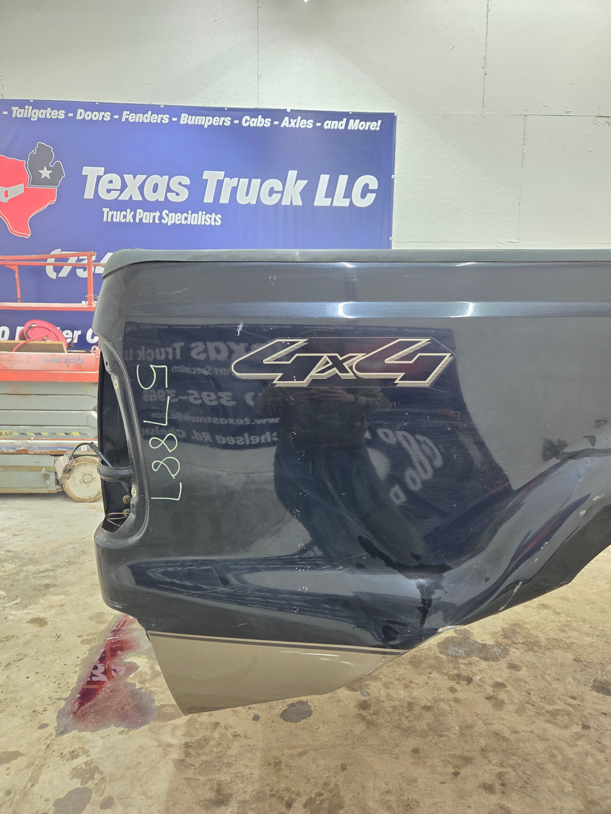 1999-2010 Ford Super Duty F250 F350 6' 9" Short Truck Bed
