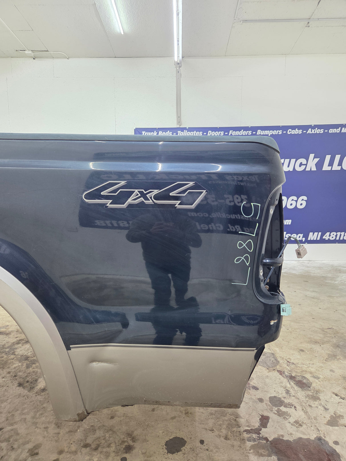1999-2010 Ford Super Duty F250 F350 6' 9" Short Truck Bed