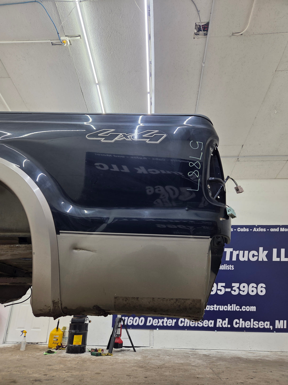 1999-2010 Ford Super Duty F250 F350 6' 9" Short Truck Bed