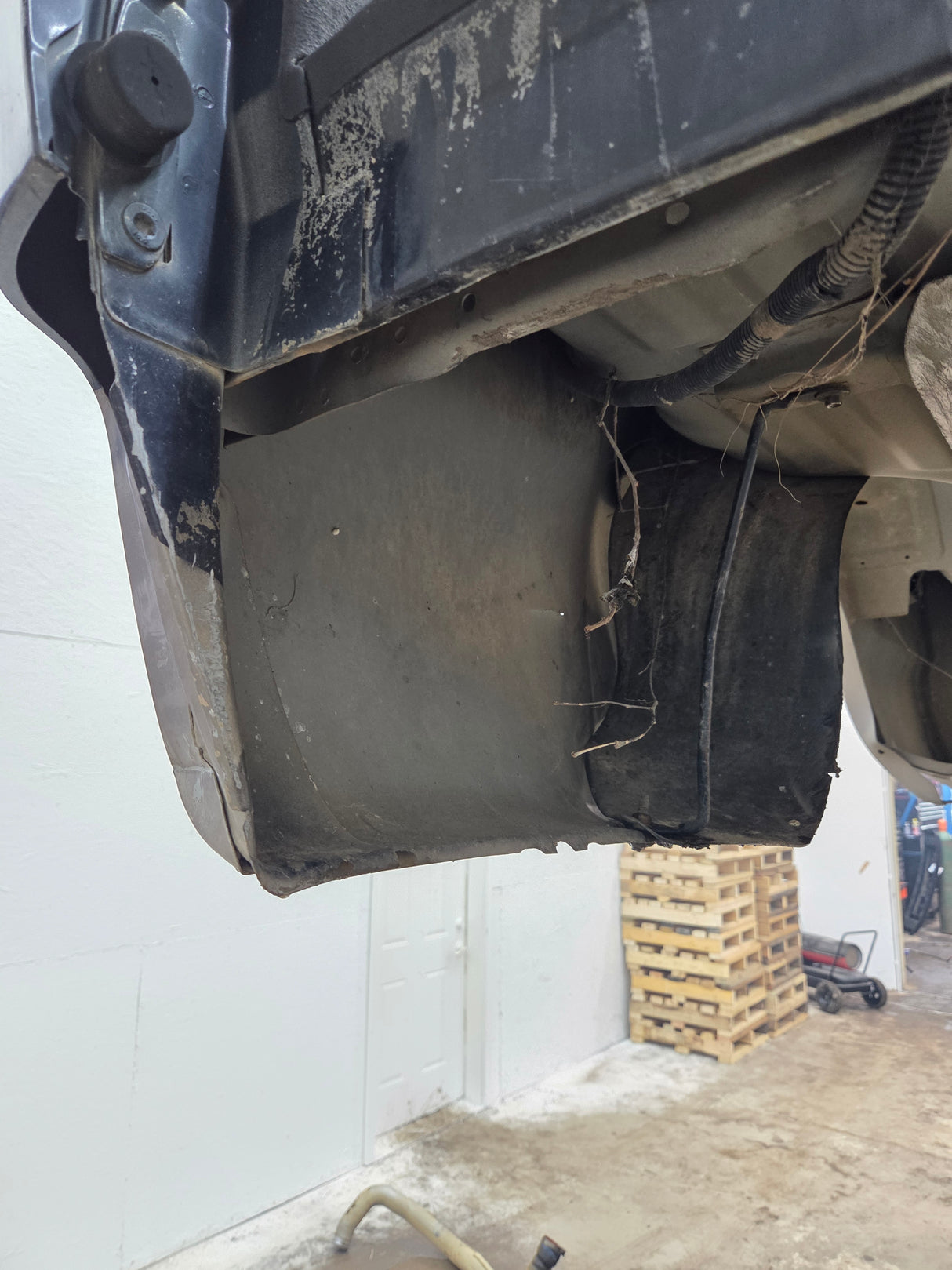 1999-2010 Ford Super Duty F250 F350 6' 9" Short Truck Bed