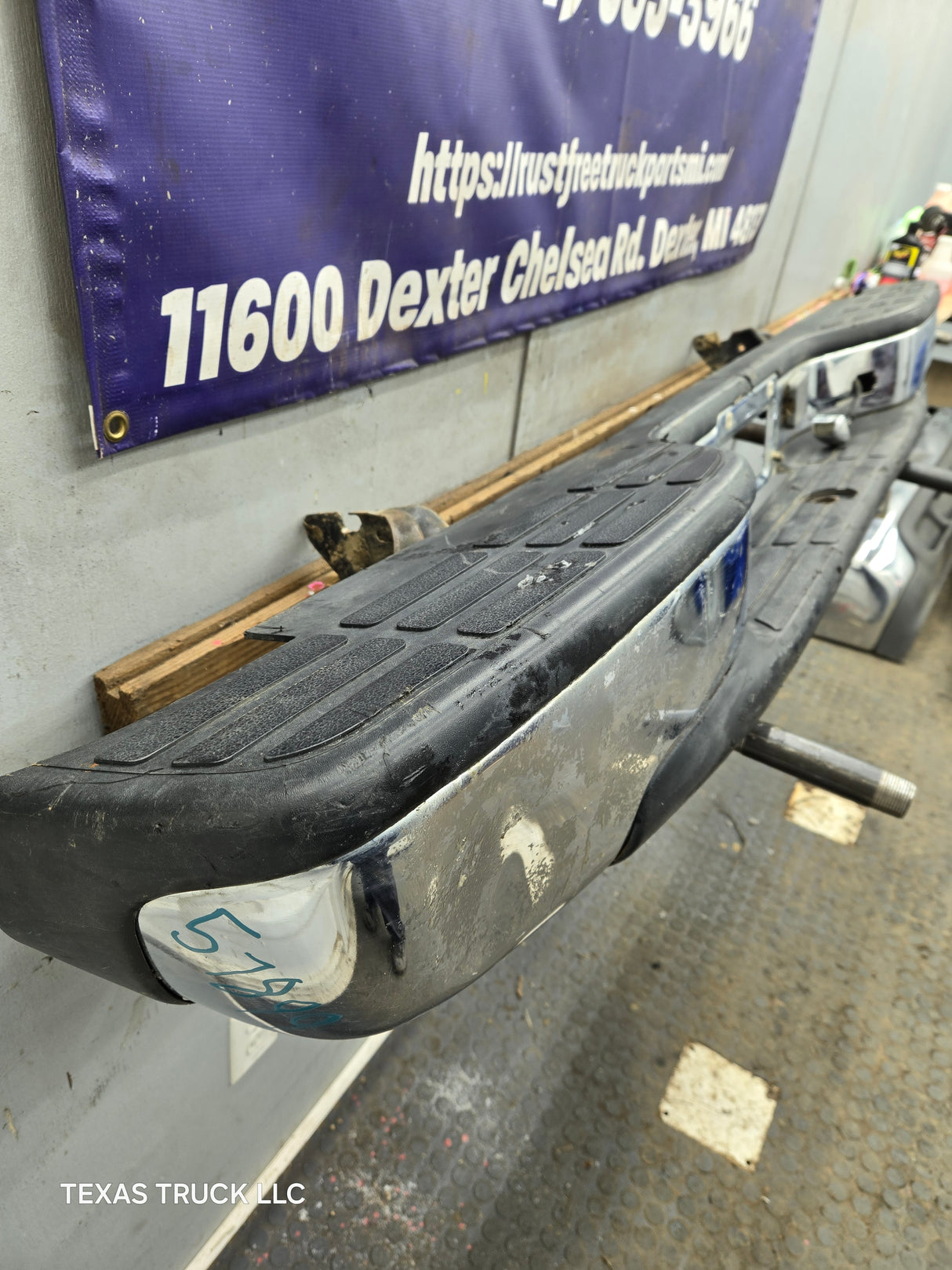 1999-2007 Chevrolet Silverado / GMC Sierra 1500 Rear Bumper