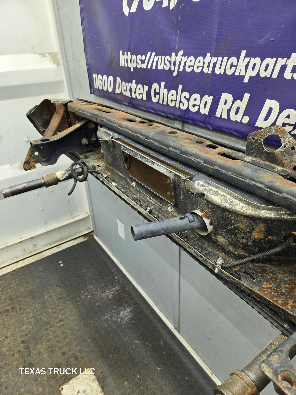 1999-2007 Chevrolet Silverado / GMC Sierra 1500 Rear Bumper