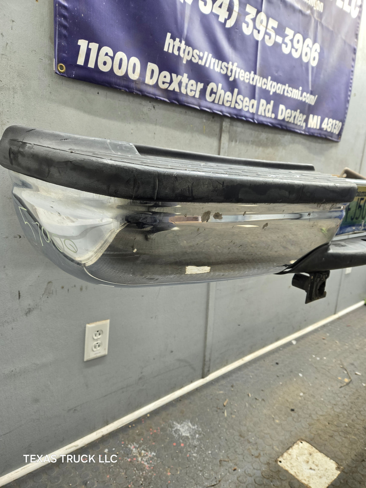 1999-2007 Ford Super Duty F250 F350 F450 F550 Rear Bumper