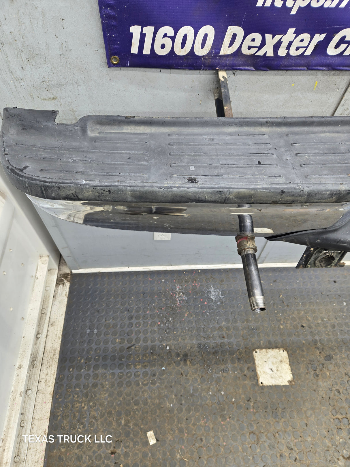 1999-2007 Ford Super Duty F250 F350 F450 F550 Rear Bumper