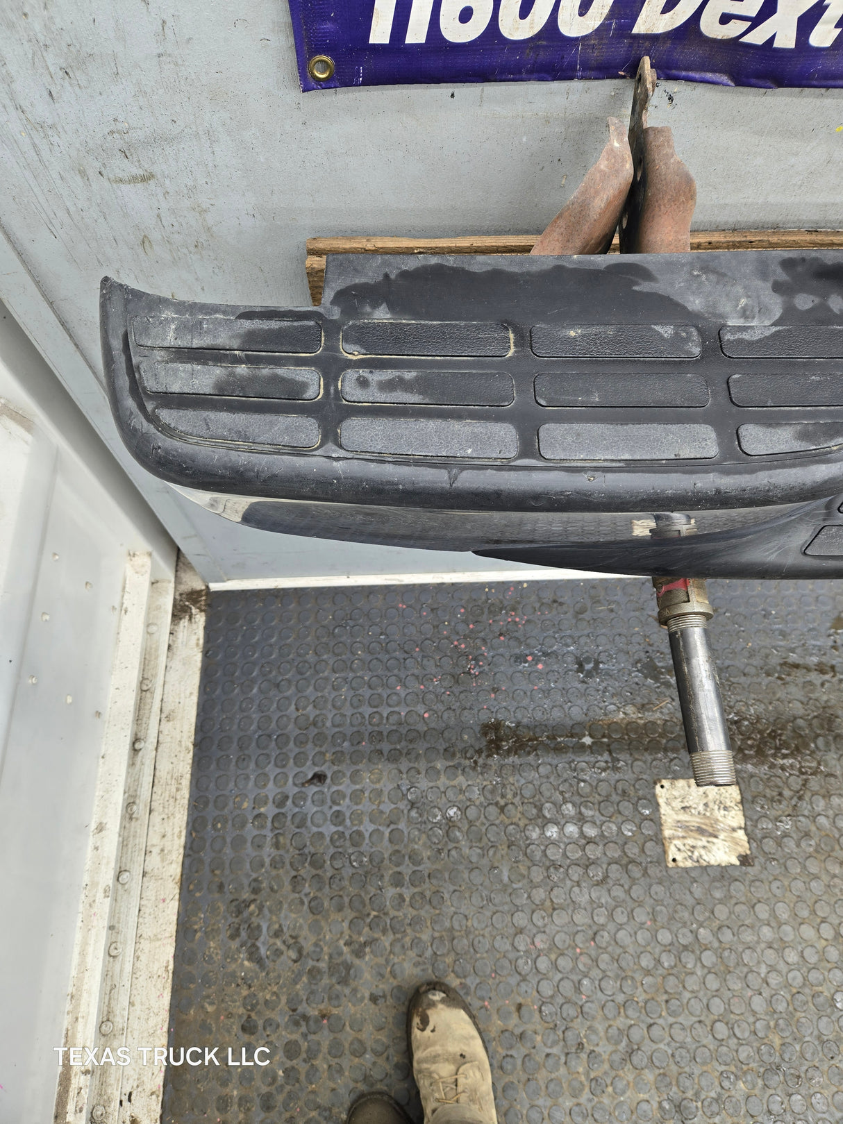 1999-2007 Chevrolet Silverado / GMC Sierra 1500 Rear Bumper