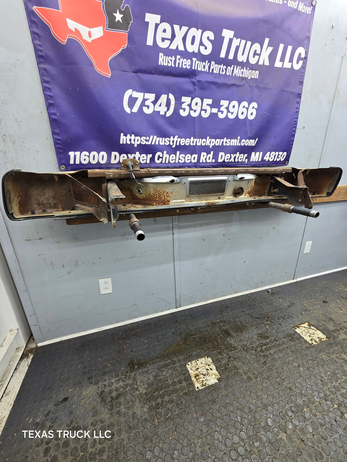 1999-2007 Chevrolet Silverado / GMC Sierra 1500 Rear Bumper