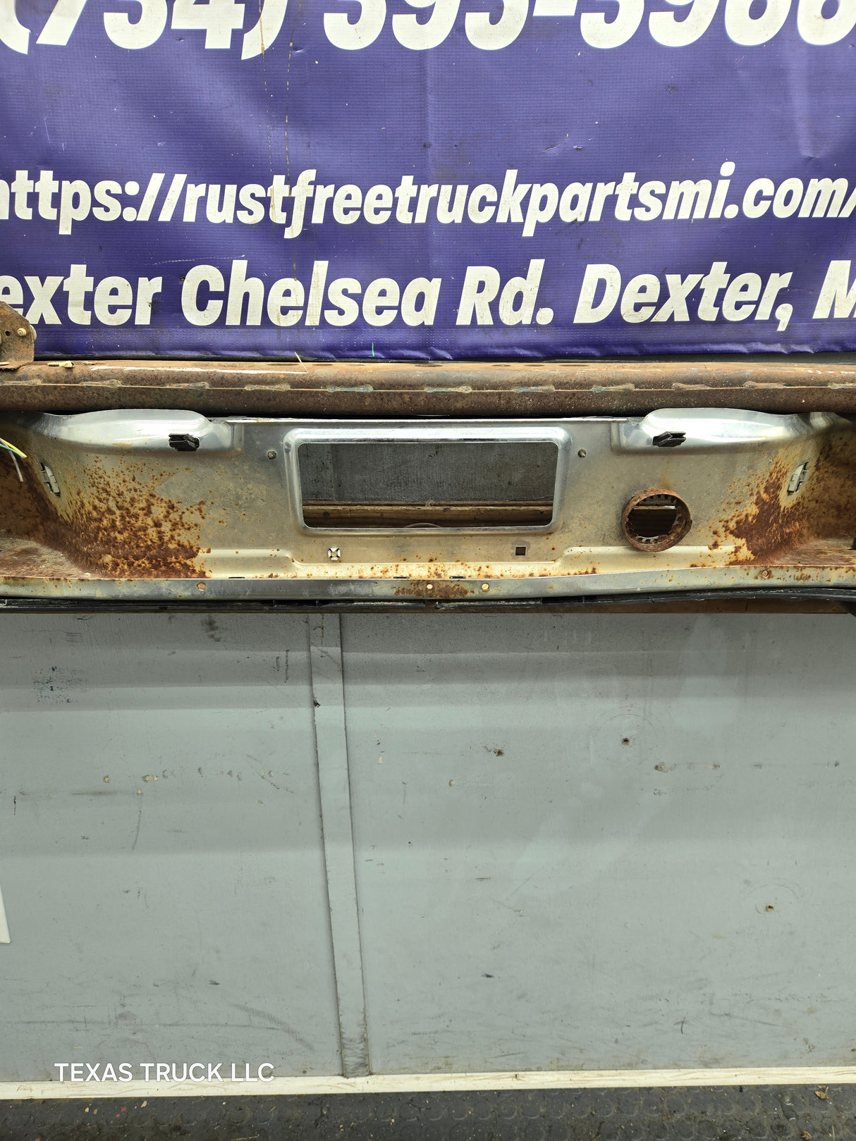 1999-2007 Chevrolet Silverado / GMC Sierra 1500 Rear Bumper