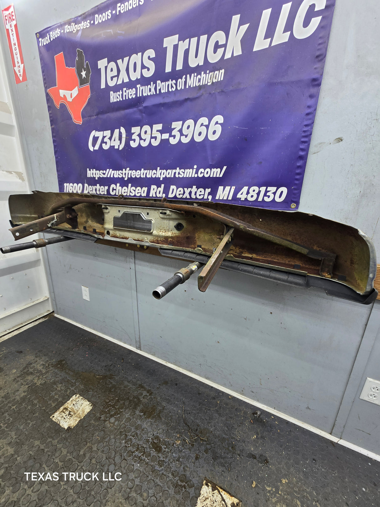 1999-2007 Ford Super Duty F250 F350 F450 F550 Rear Bumper