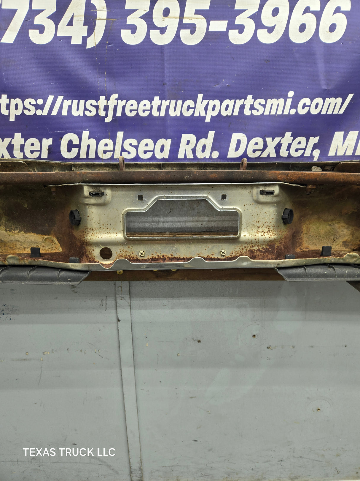 1999-2007 Ford Super Duty F250 F350 F450 F550 Rear Bumper