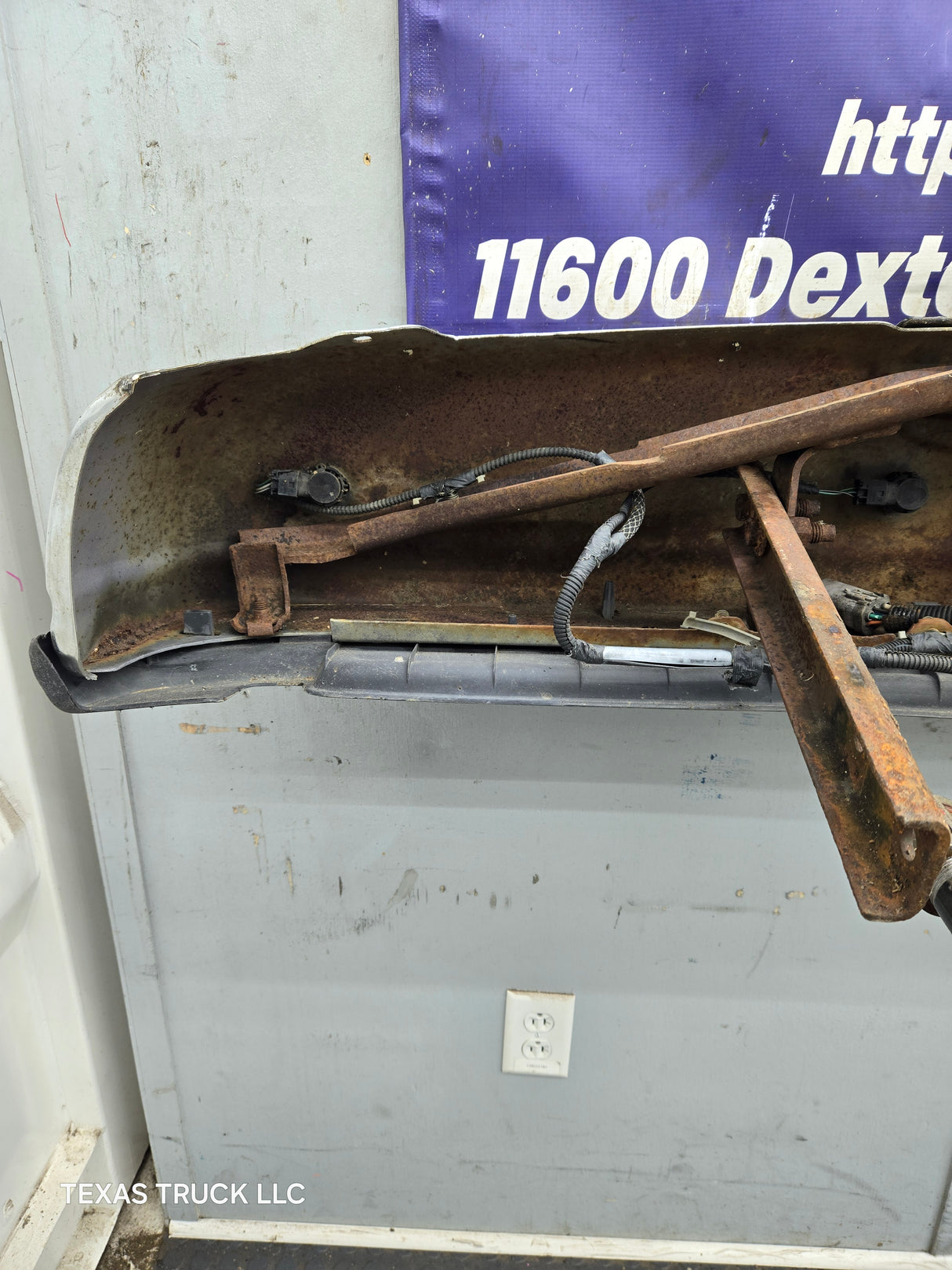 1999-2007 Ford Super Duty F250 F350 F450 F550 Rear Bumper