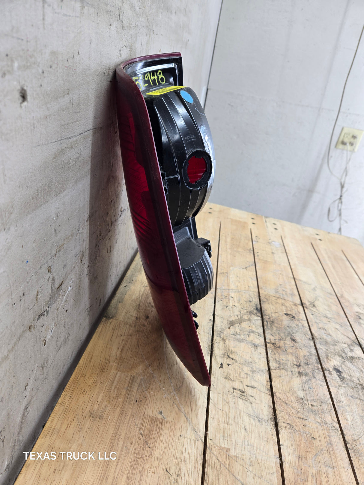2009-2018 Dodge Ram 1500 2500 3500 RH Passenger Side Tail Light 55277414AF