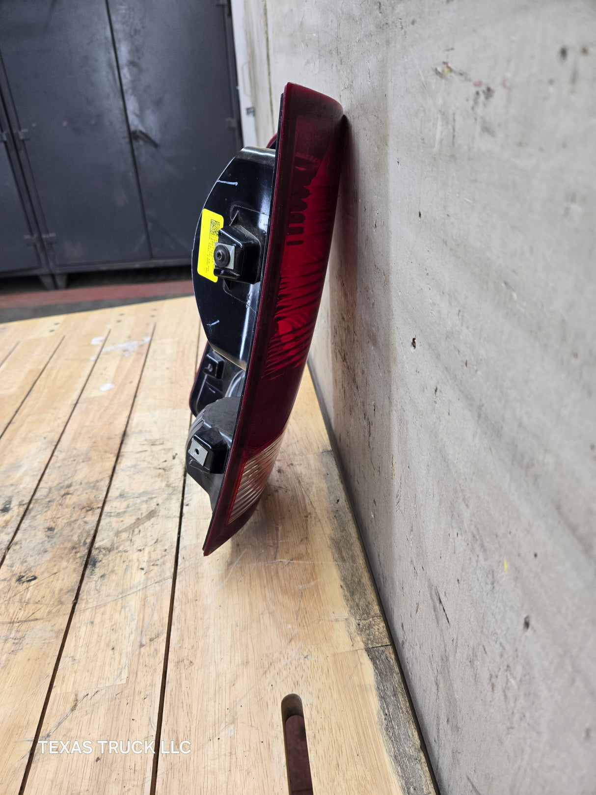 2009-2018 Dodge Ram 1500 2500 3500 RH Passenger Side Tail Light 55277414AF