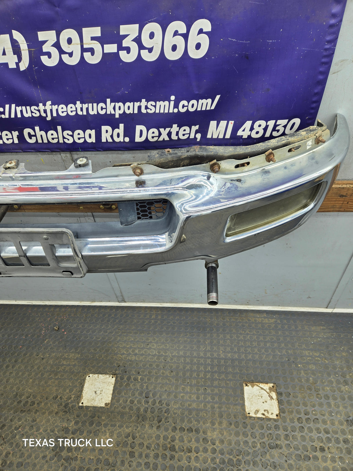 2004-2005 Ford F150 Front Bumper - Chrome