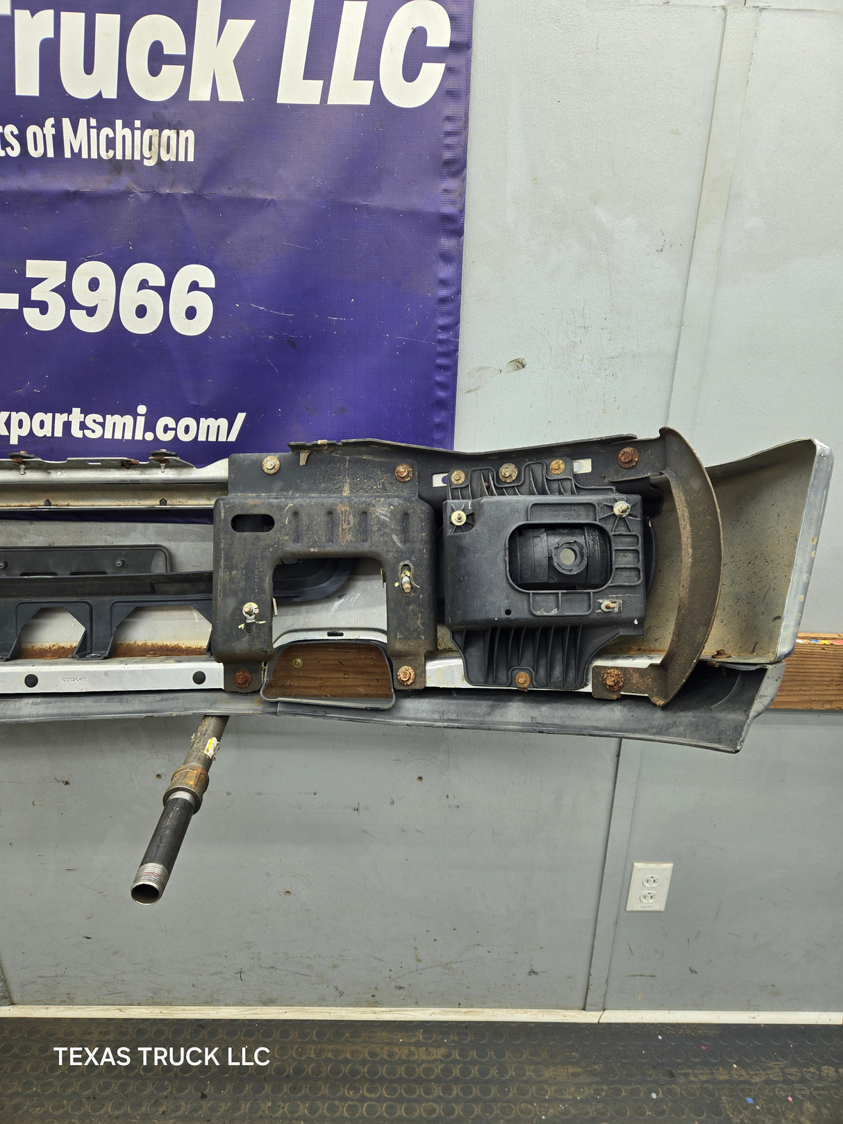 2004-2005 Ford F150 Front Bumper - Chrome