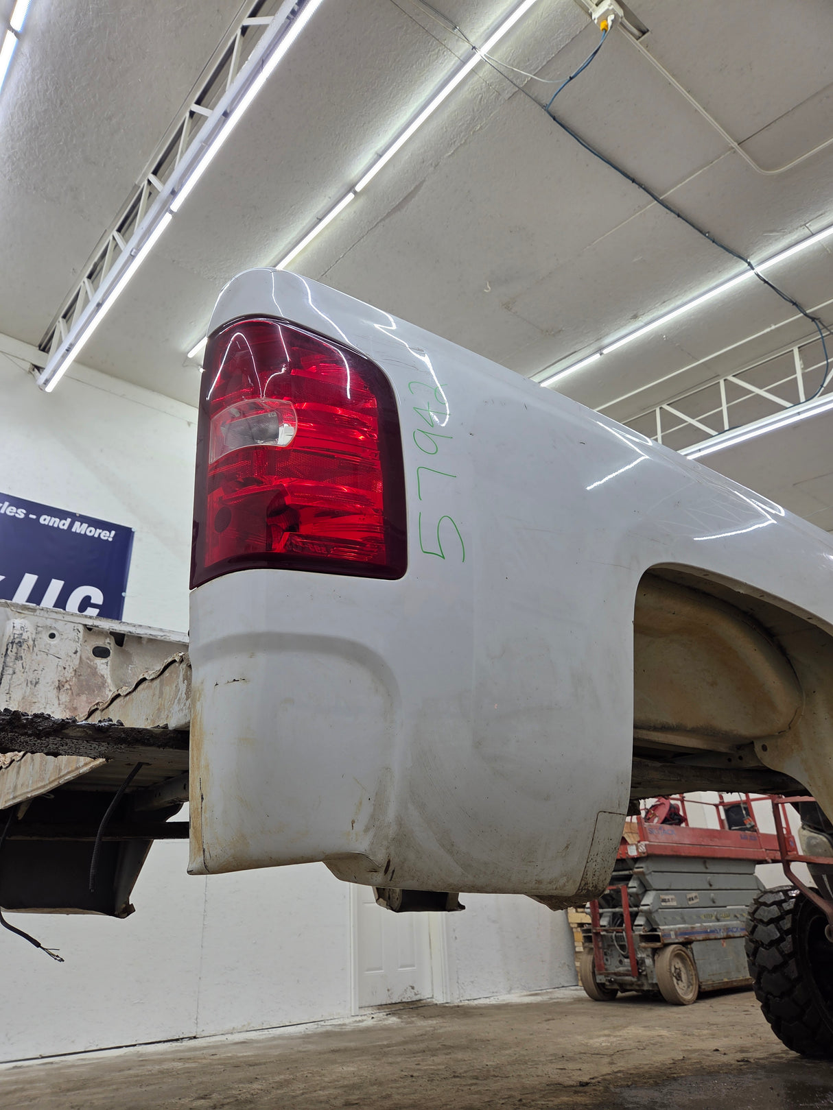 2007-2013 Chevrolet Silverado 1500 5' 8" Short Truck Bed