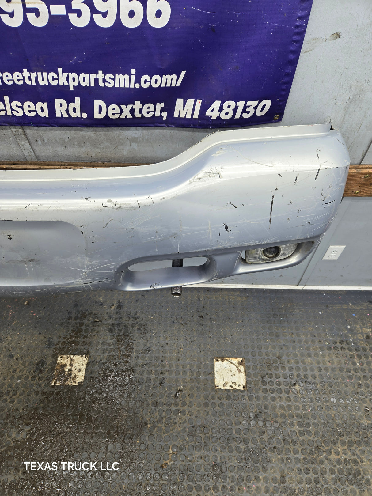 1999-2000 Cadillac Escalade Front Bumper