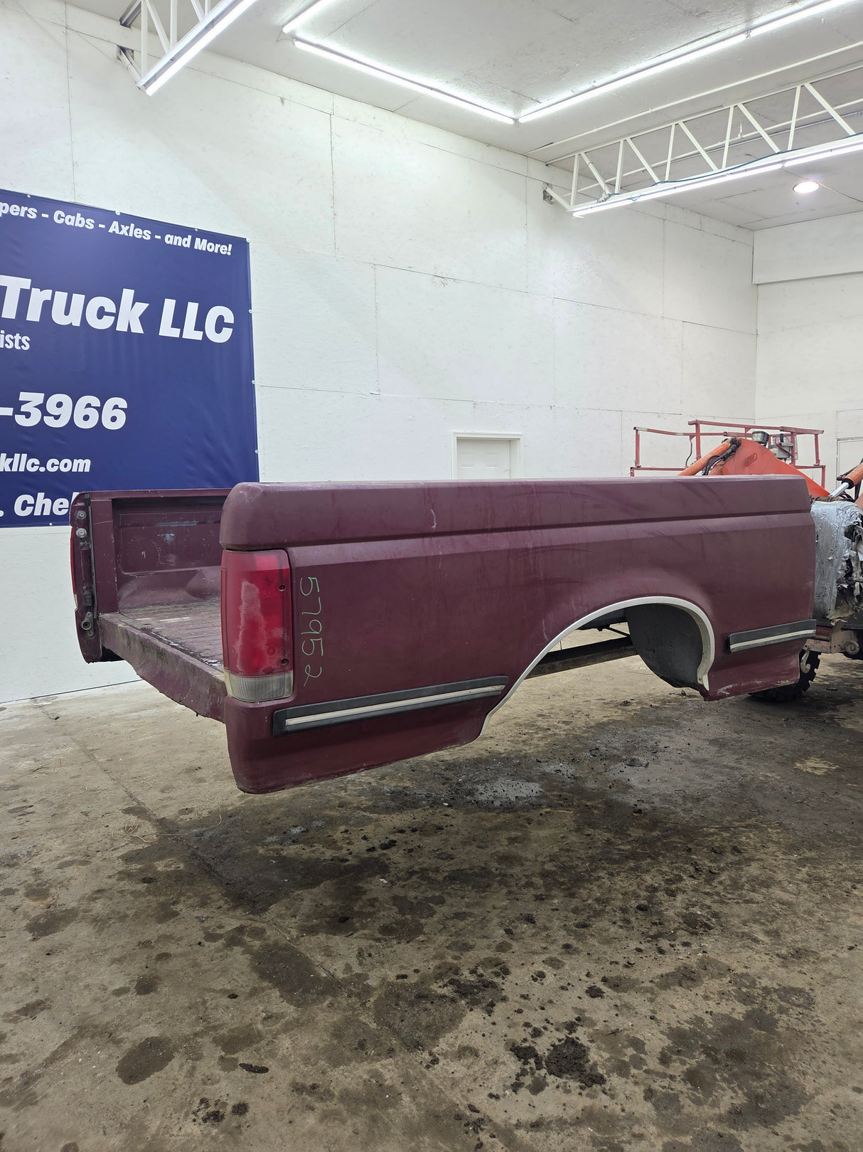 1987-1997 Ford F150 F250 F350 OBS 6' 9" Short Truck Bed