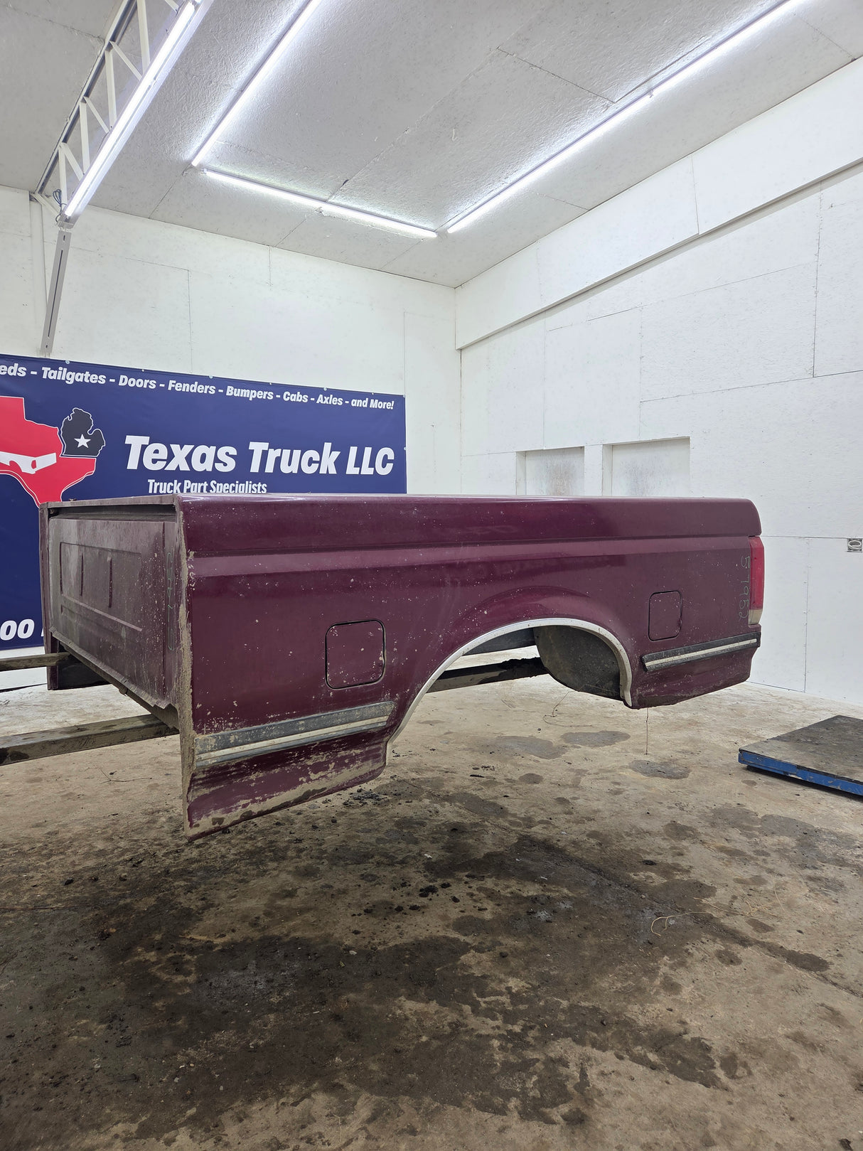 1987-1997 Ford F150 F250 F350 OBS 6' 9" Short Truck Bed