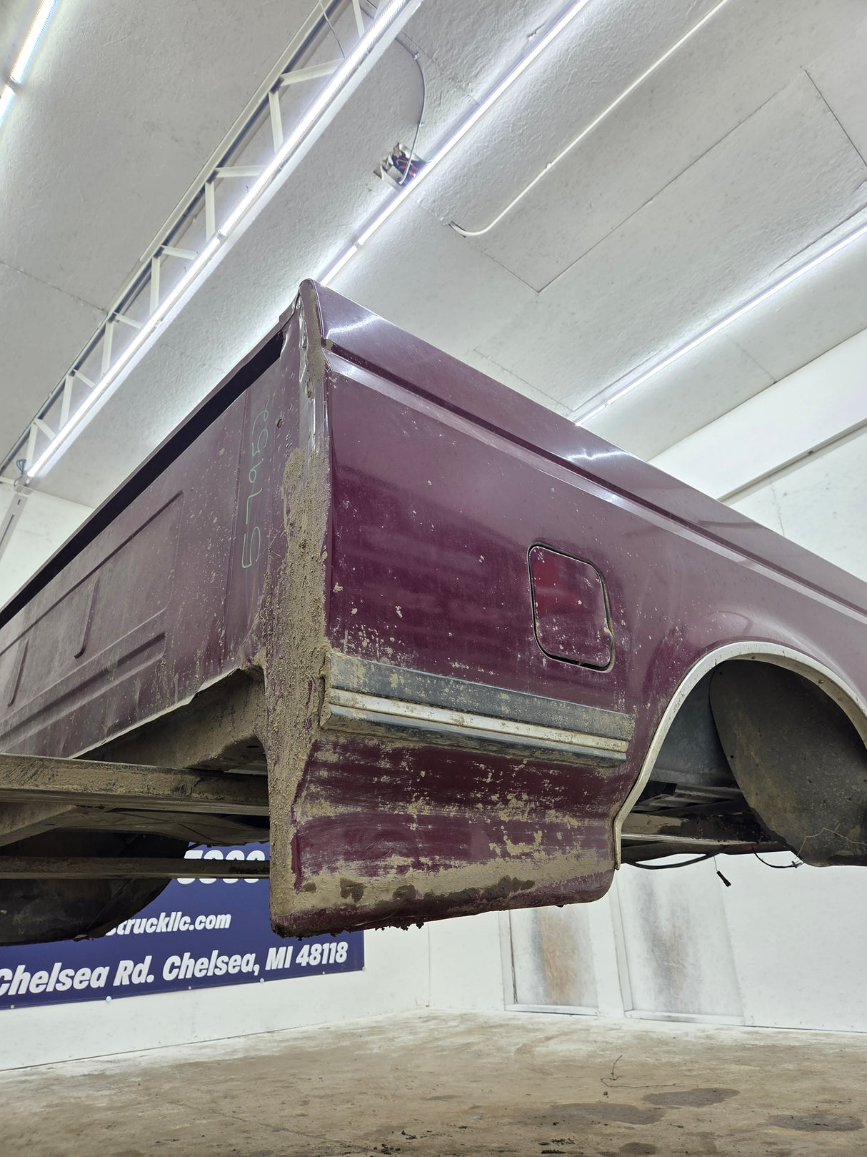 1987-1997 Ford F150 F250 F350 OBS 6' 9" Short Truck Bed