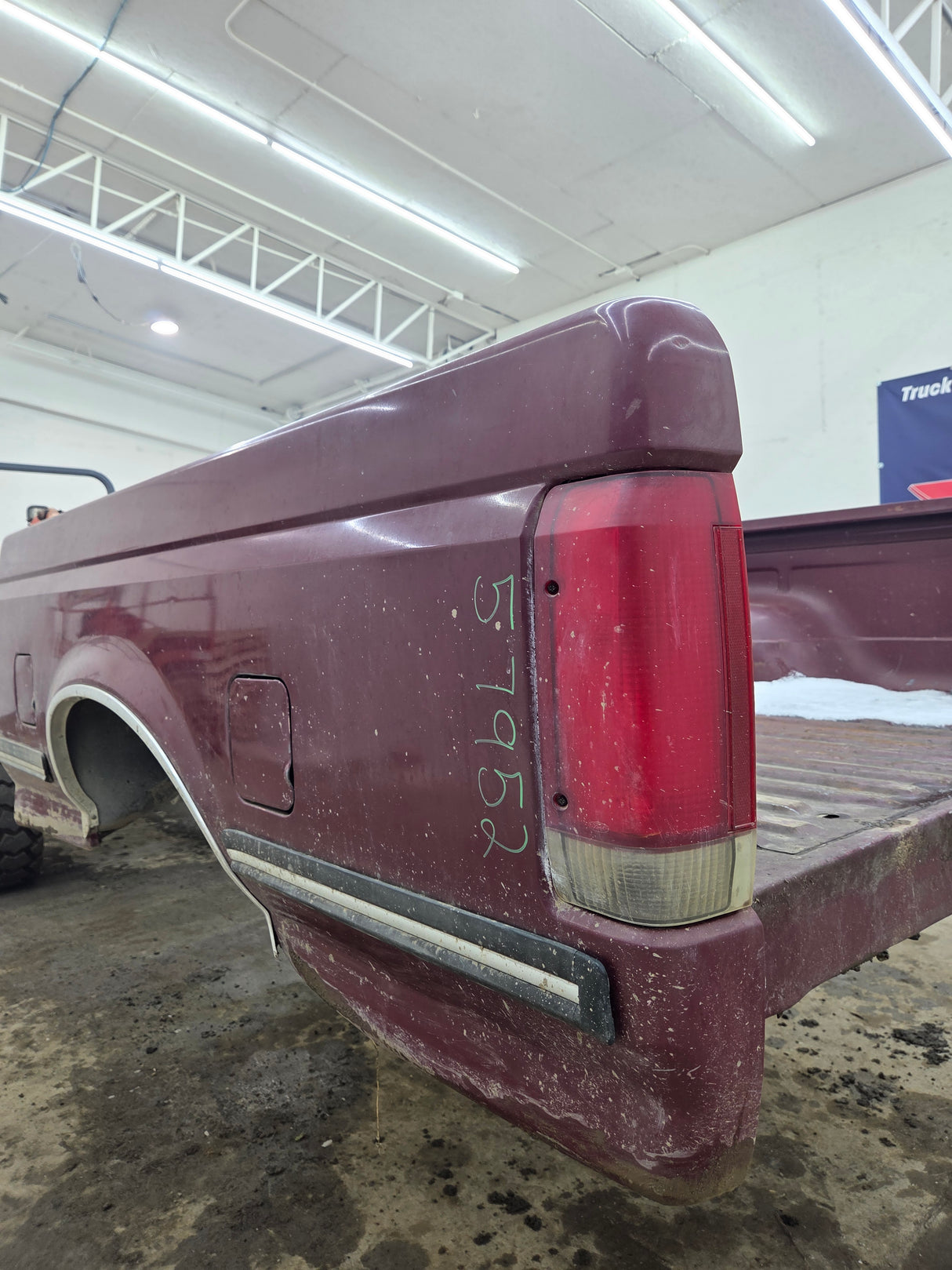 1987-1997 Ford F150 F250 F350 OBS 6' 9" Short Truck Bed