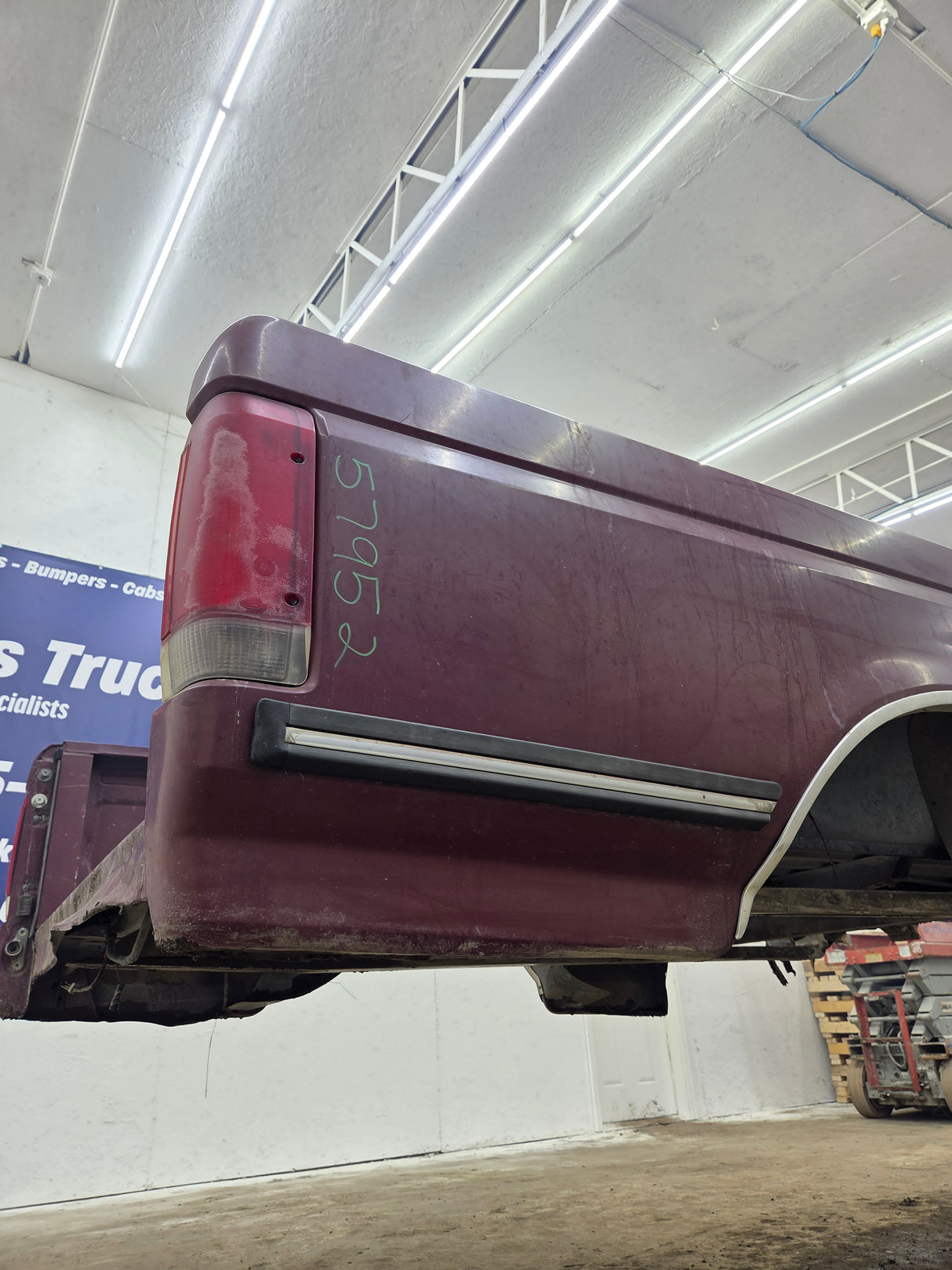 1987-1997 Ford F150 F250 F350 OBS 6' 9" Short Truck Bed