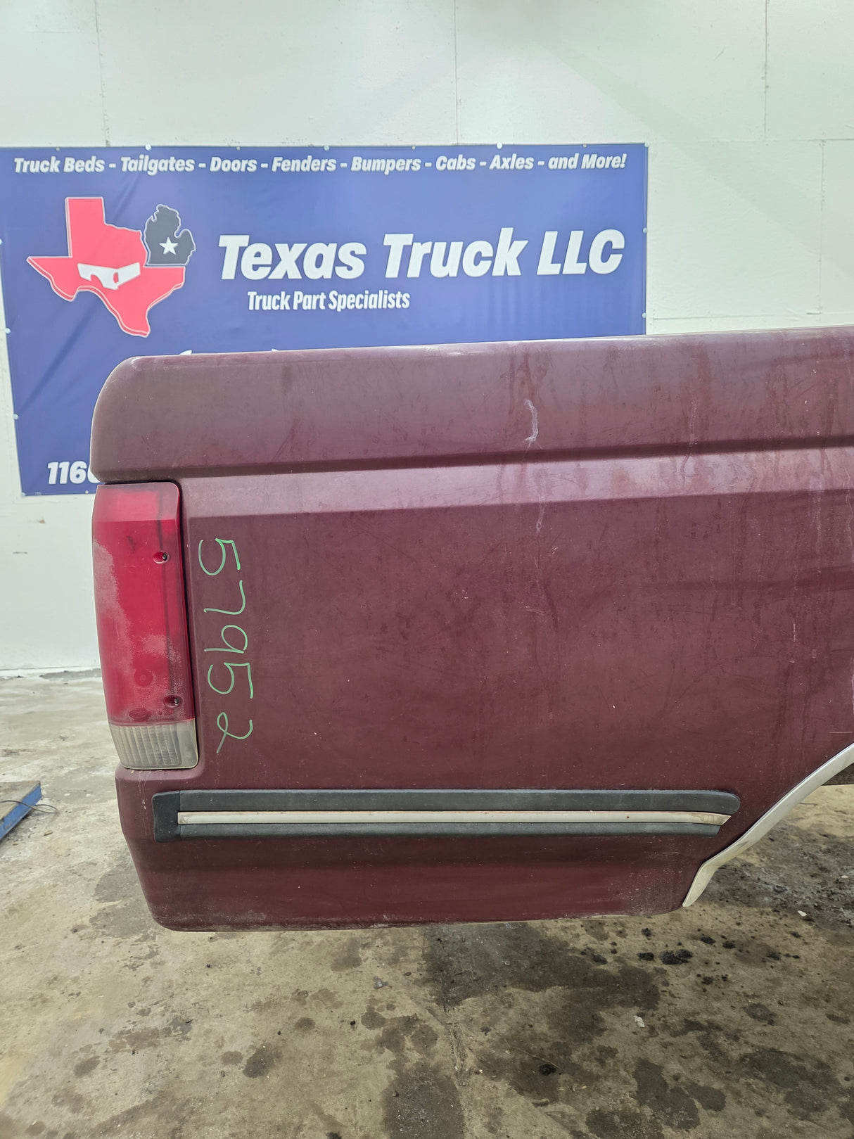 1987-1997 Ford F150 F250 F350 OBS 6' 9" Short Truck Bed