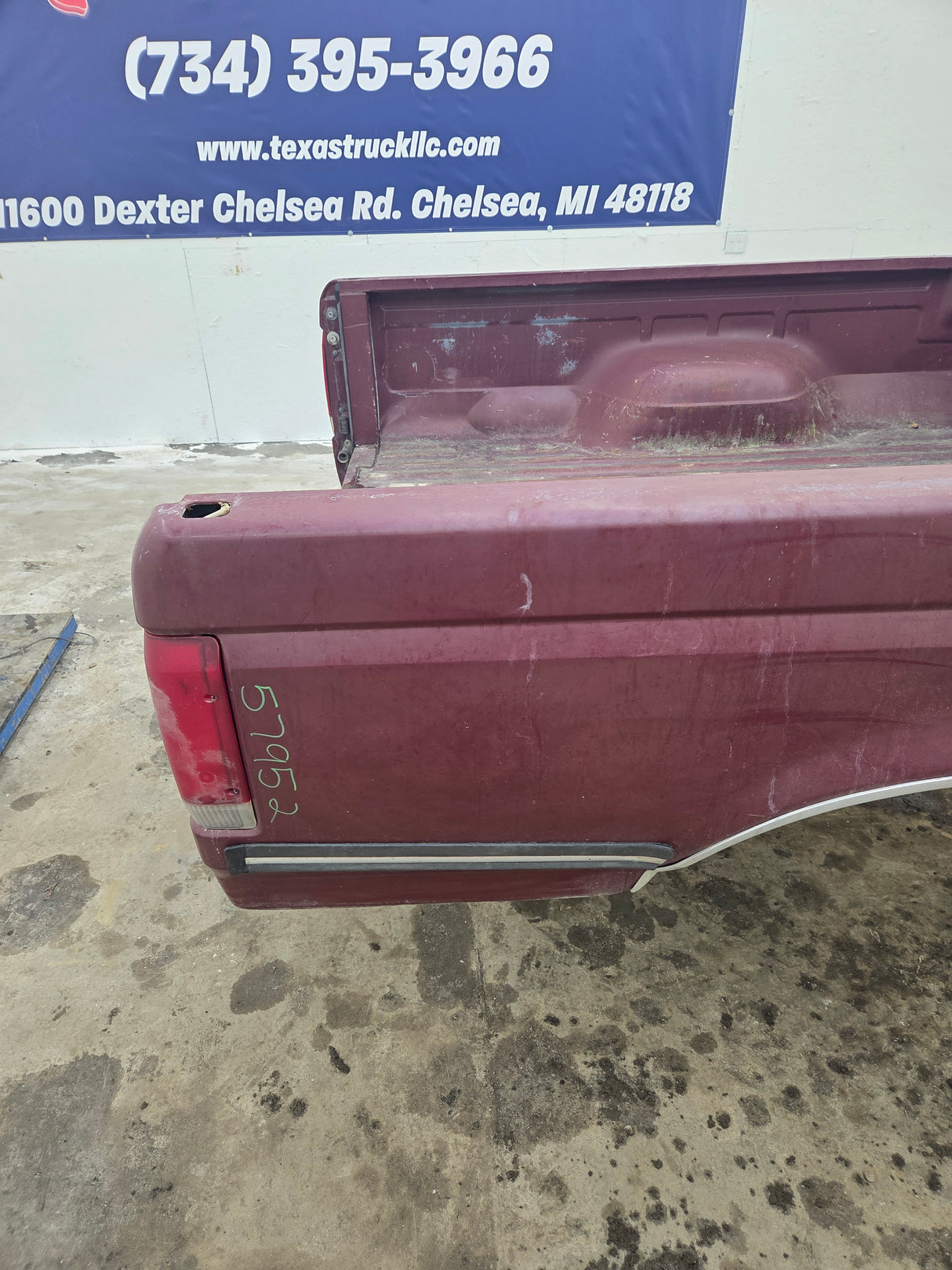 1987-1997 Ford F150 F250 F350 OBS 6' 9" Short Truck Bed
