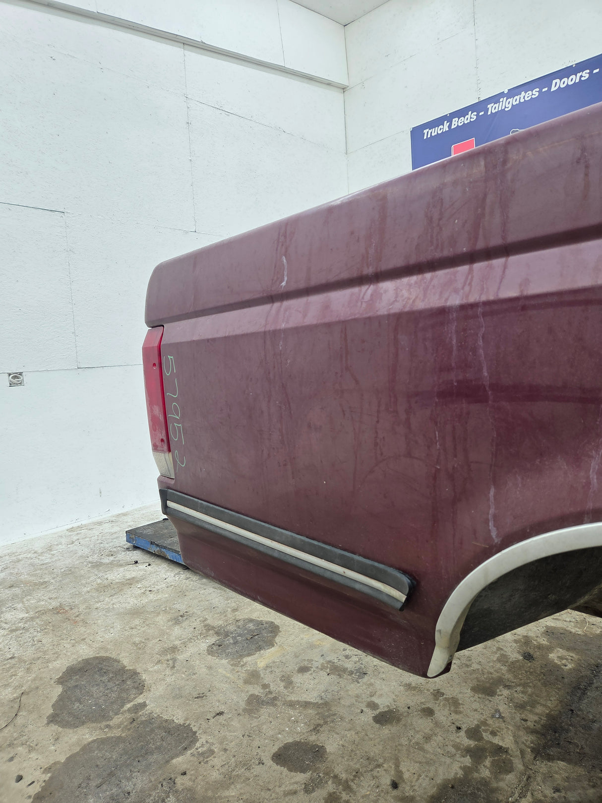 1987-1997 Ford F150 F250 F350 OBS 6' 9" Short Truck Bed