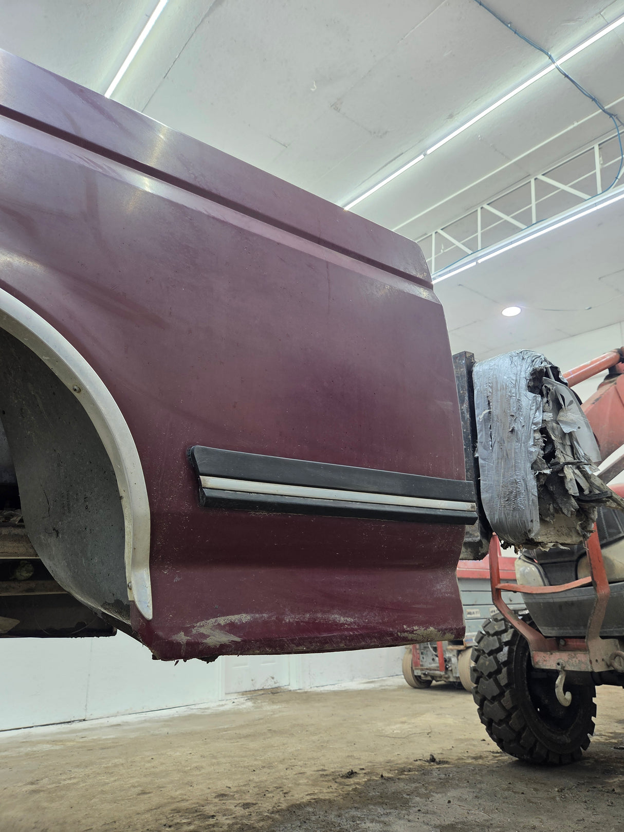 1987-1997 Ford F150 F250 F350 OBS 6' 9" Short Truck Bed