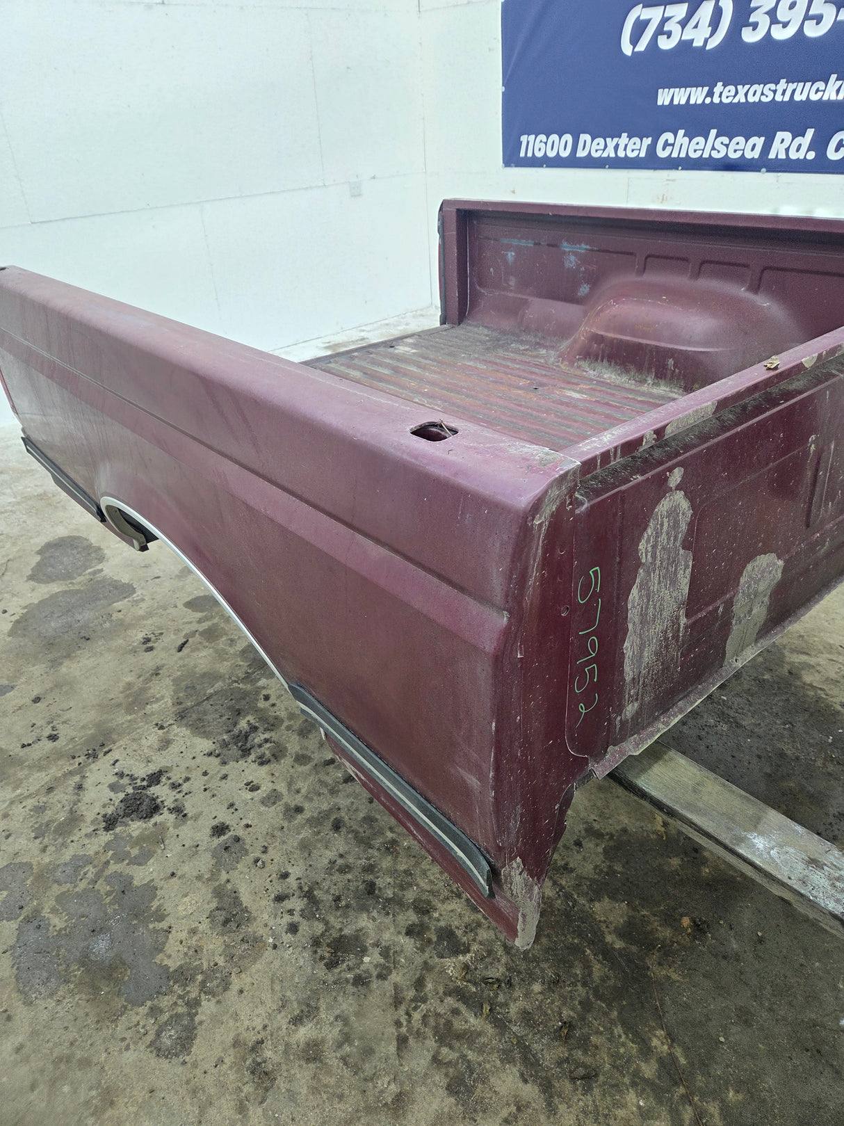 1987-1997 Ford F150 F250 F350 OBS 6' 9" Short Truck Bed