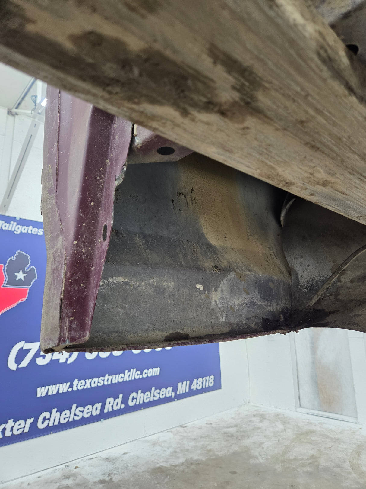 1987-1997 Ford F150 F250 F350 OBS 6' 9" Short Truck Bed